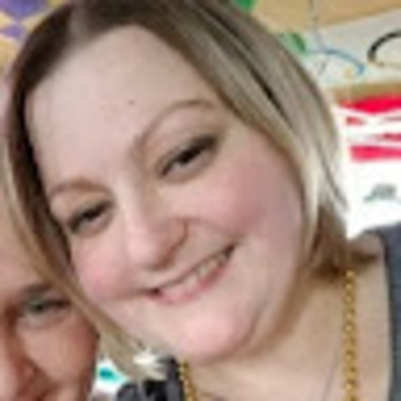Meet your Posher, April - Picture 1 of 1
